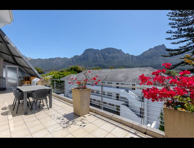 2 BEDROOM APARTMENT RENTED IN CLAREMONT UPPER